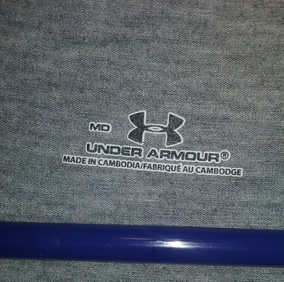 2 Under Armour Medium Shirts - Picture 4 of 7